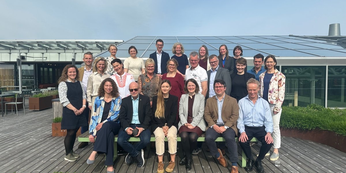 Image missing description